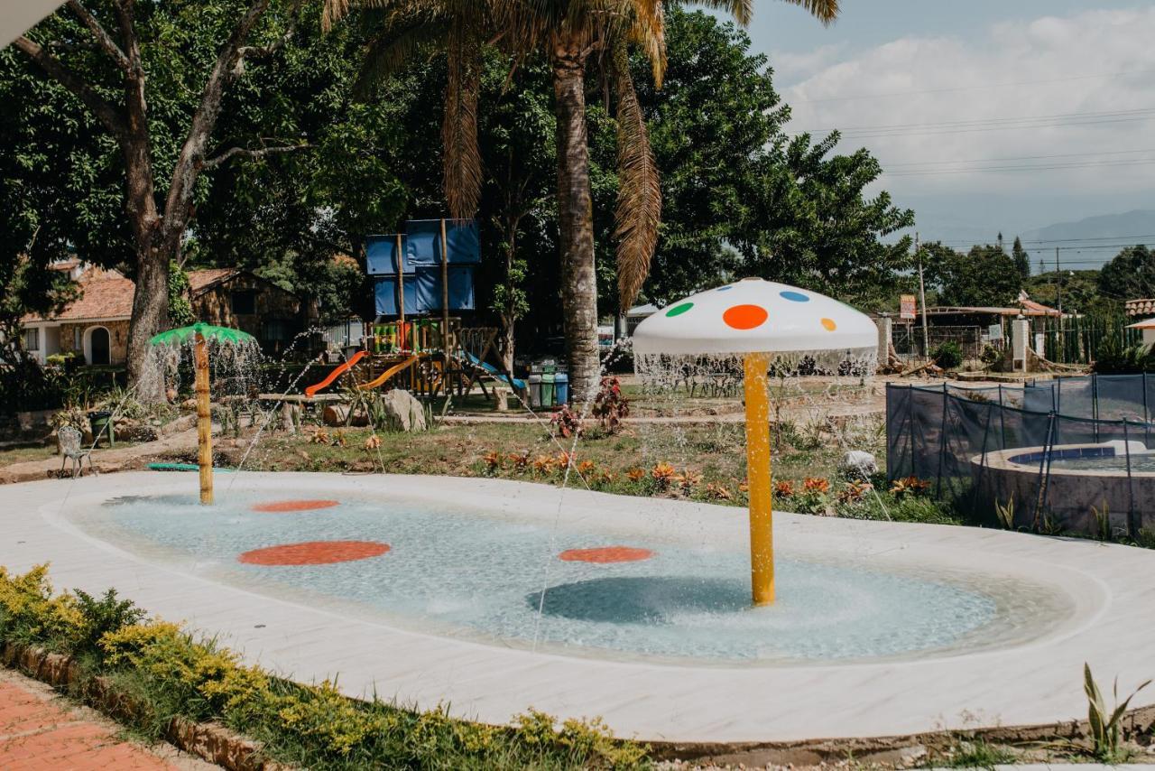Hotel El Castillo Chinauta Zewnętrze zdjęcie