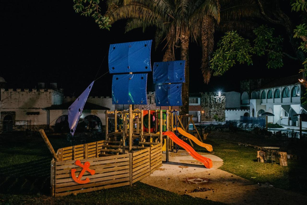 Hotel El Castillo Chinauta Zewnętrze zdjęcie