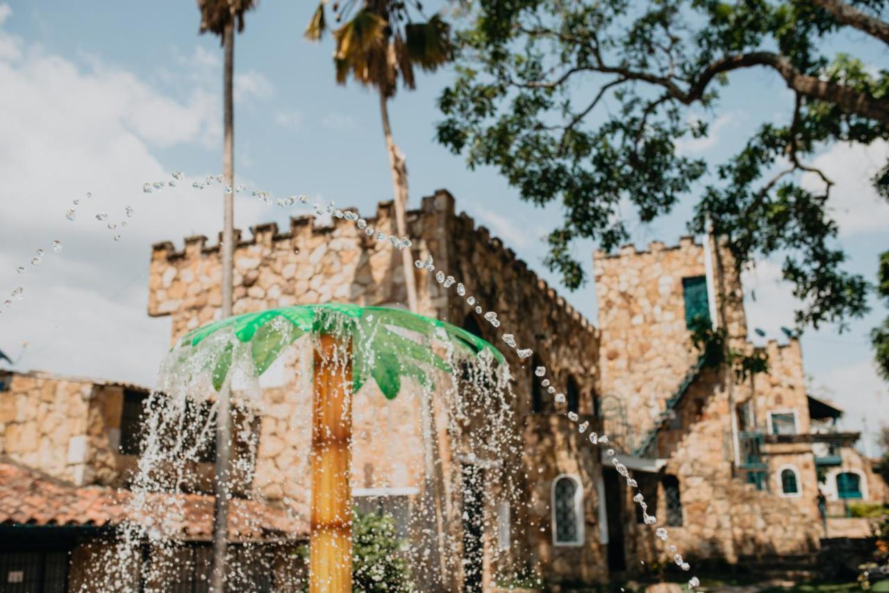 Hotel El Castillo Chinauta Zewnętrze zdjęcie