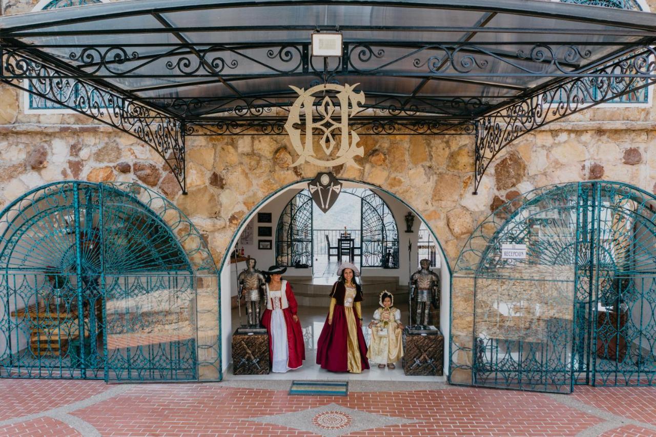 Hotel El Castillo Chinauta Zewnętrze zdjęcie