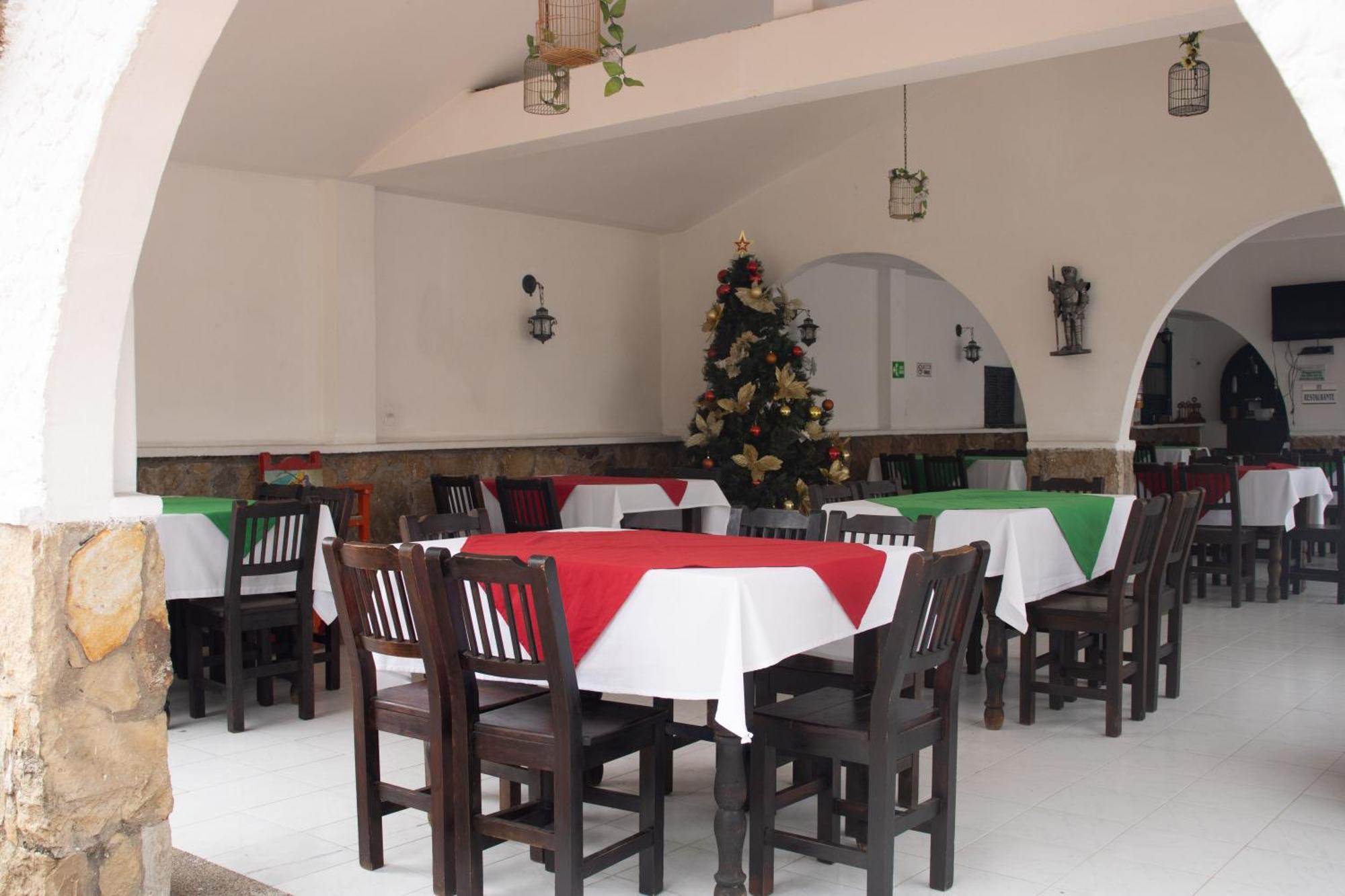 Hotel El Castillo Chinauta Zewnętrze zdjęcie