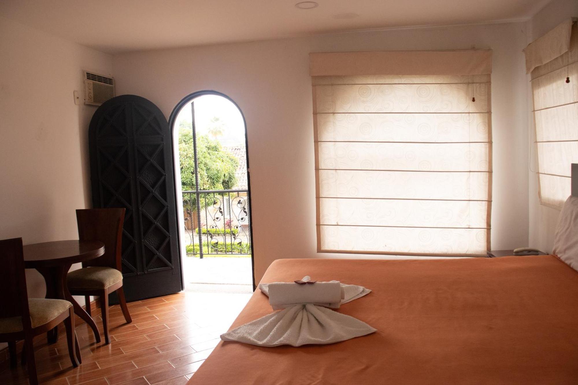 Hotel El Castillo Chinauta Zewnętrze zdjęcie