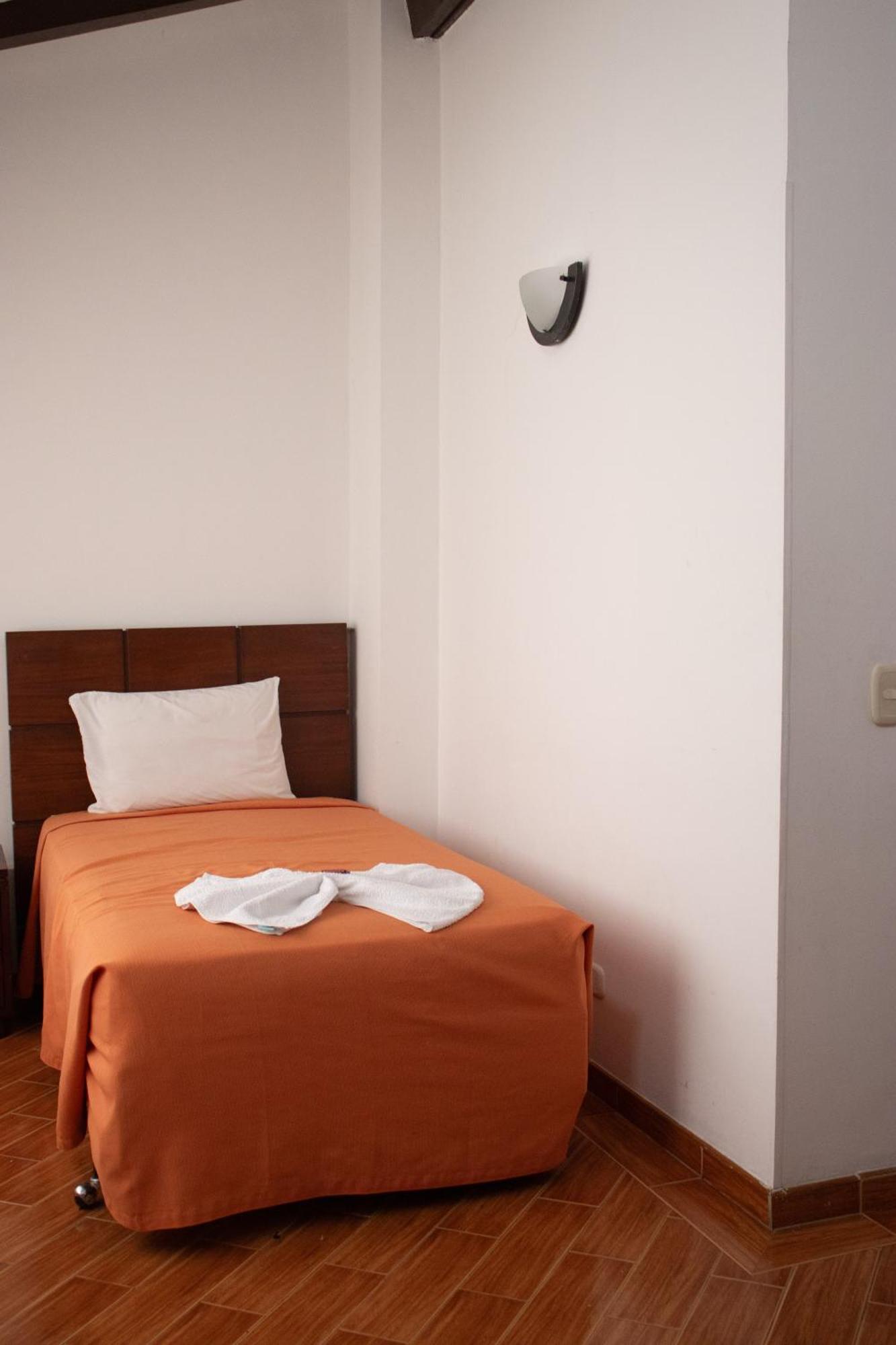 Hotel El Castillo Chinauta Zewnętrze zdjęcie