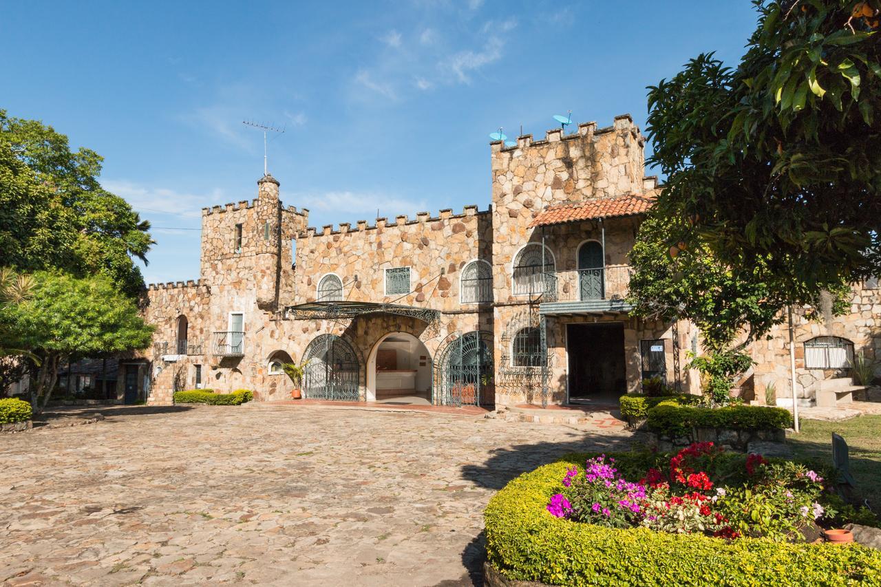 Hotel El Castillo Chinauta Zewnętrze zdjęcie